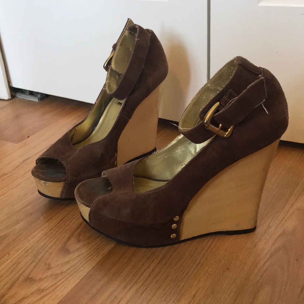 Gorgeous 5” Brown Heels Size 9 Open Toed